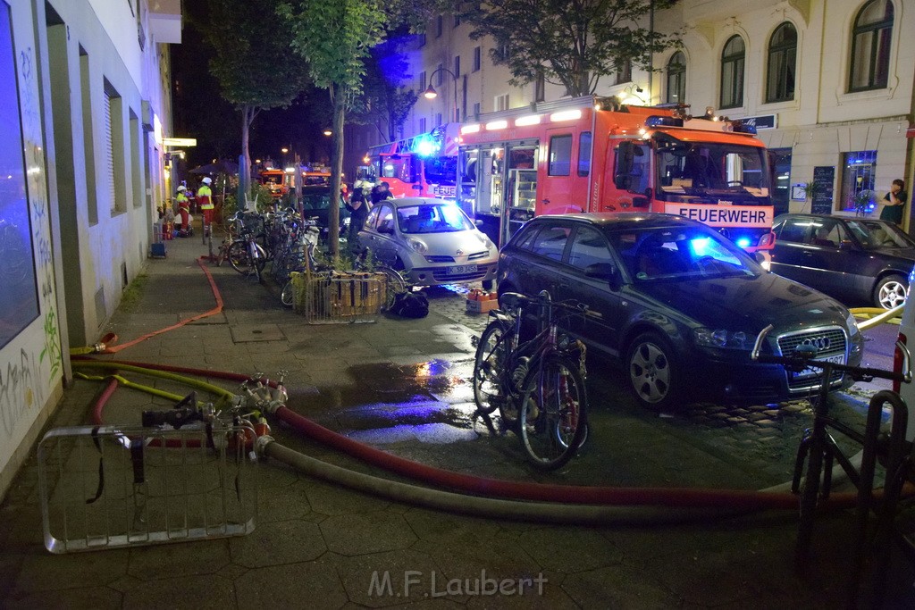 Feuer 2 Y Koeln Neustadt Sued Darmstaedterstr P233.JPG - Miklos Laubert